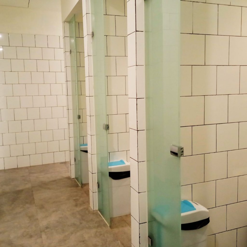 Area Toilet dan Kamar Mandi Hotel Kapsul Bobobox