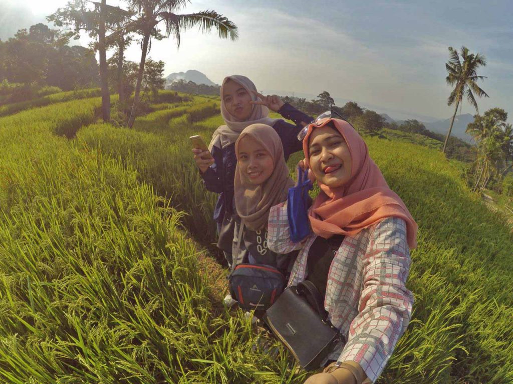 Travelmate Ketika Mengunjungi Purwakarta