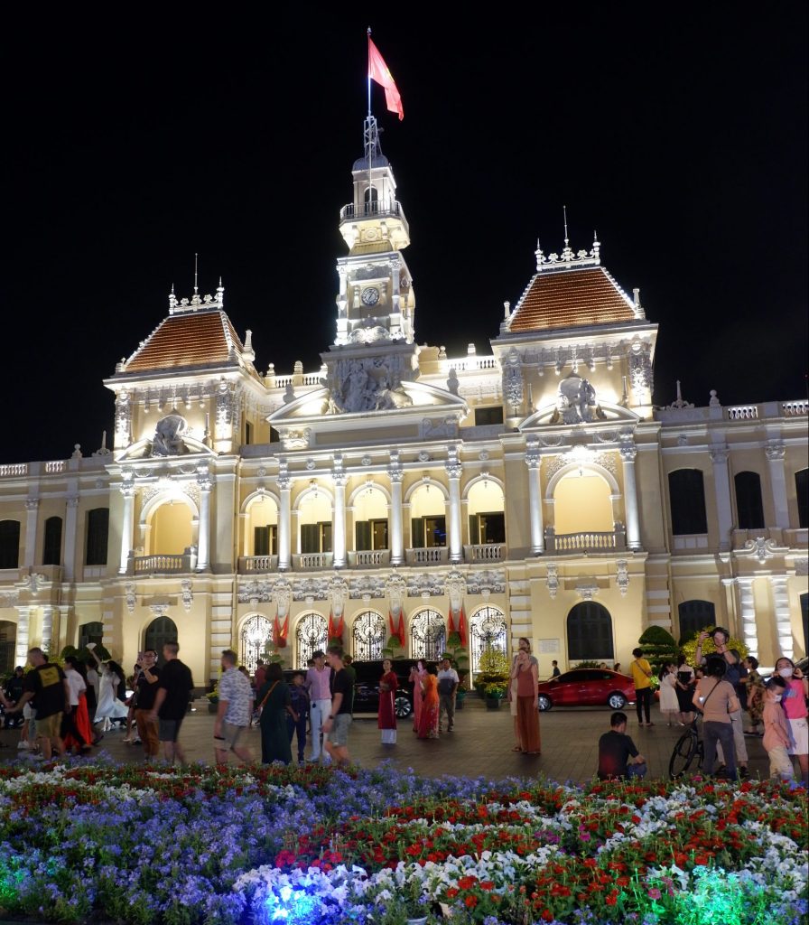 Suasana Malam di Ho Chi Minh/Photo by Prajna Vita