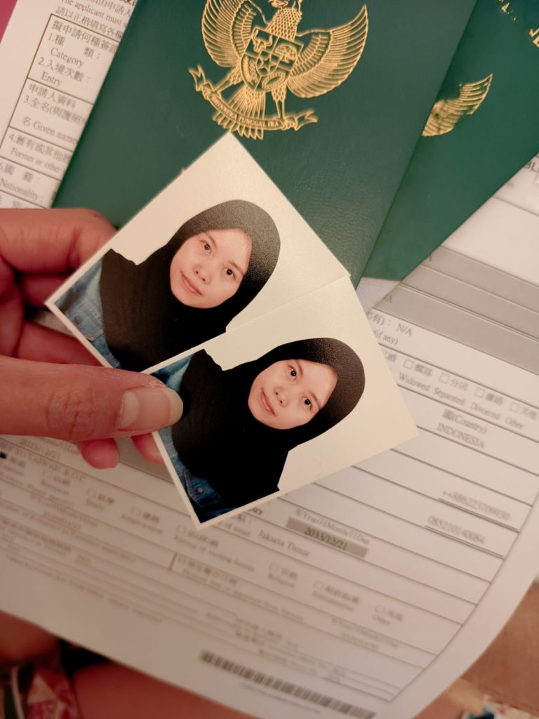 Pas Foto Background Putih
